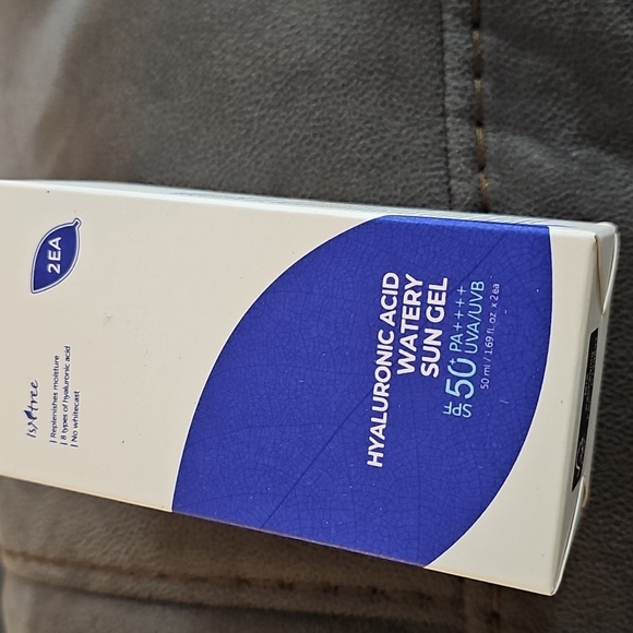 ISNTREE Hyaluronic Acid Watery Sun Gel 50ml 1.69 fl.oz 50+ PA++++ | (2 pack) - Picture 10 of 10